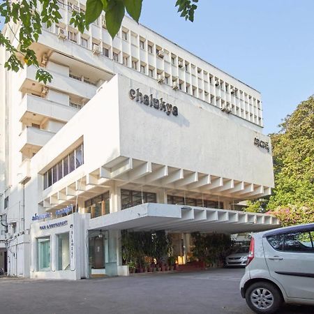 Hotel Chalukya Bangalore Bagian luar foto