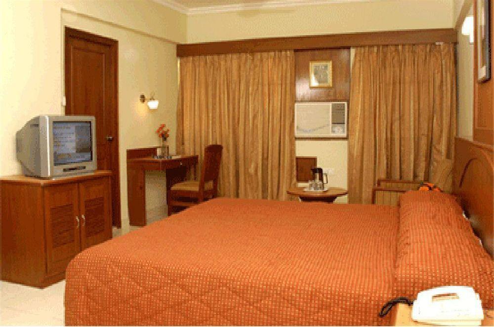 Hotel Chalukya Bangalore Bagian luar foto