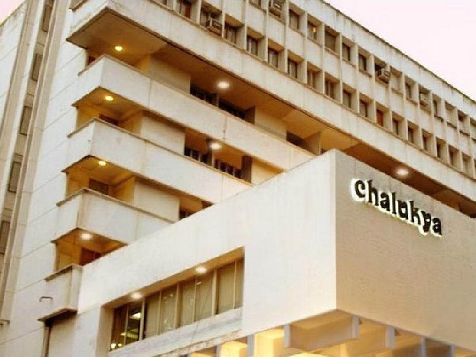 Hotel Chalukya Bangalore Bagian luar foto